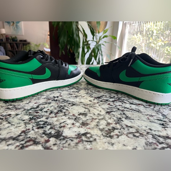 Jordan 1 Low Lucky Green Boys Size 6 - Picture 5 of 7